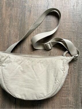 *Free with Purchase* Uniqlo Round Mini Shoulder Bag